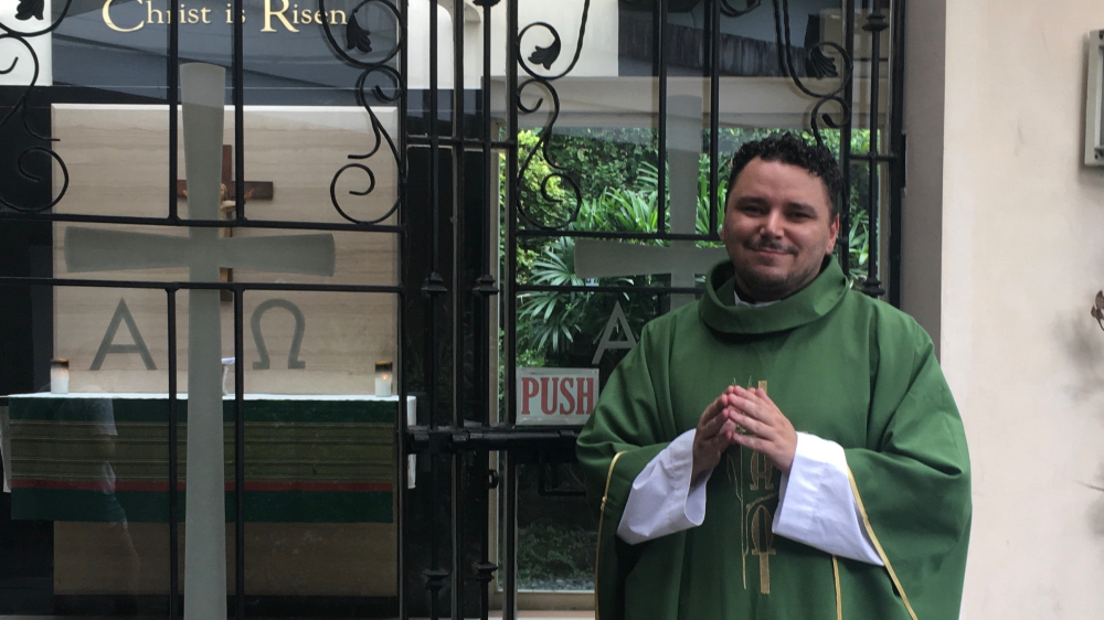 givesendgo-non-stipendiary-priest-father-thomas-the-leader-in